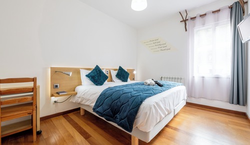 Chambre Deluxe Double ou avec lits jumeaux, balcon, vue montagne