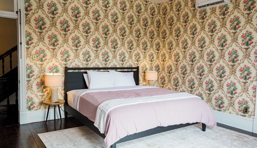 Chambre Double Luxe, 1 très grand lit, baignoire, vue montagne