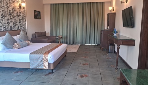 Fern Club Room