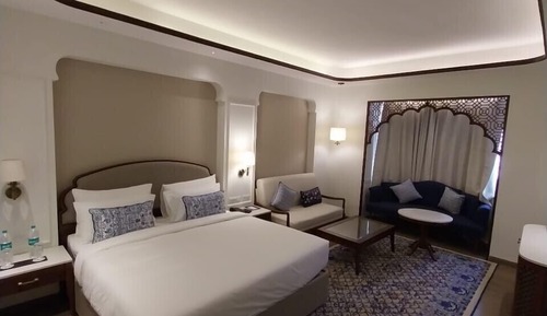 Chambre Double, 1 très grand lit