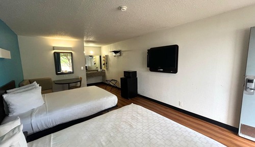Chambre Confort, 2 grands lits, non-fumeurs, coin cuisine