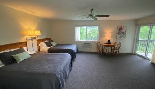 Chambre Quadruple Supérieure, 2 grands lits, non-fumeurs, vue fleuve