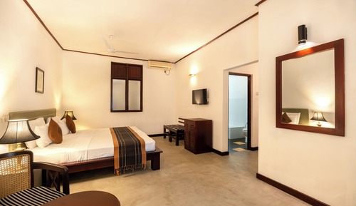 Chambre Confort Double ou avec lits jumeaux, vue jardin
