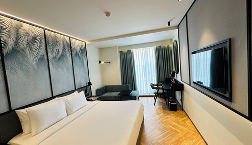 Chambre, 1 très grand lit, accessible aux personnes à mobilité réduite