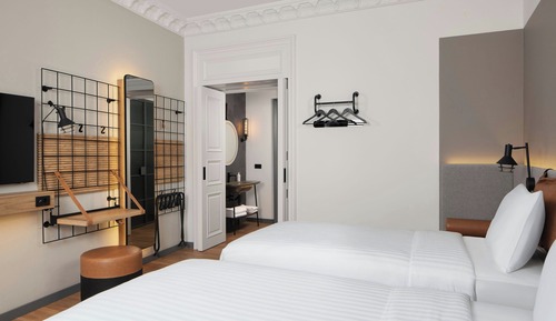 Moxy Twin Room with Atrium View