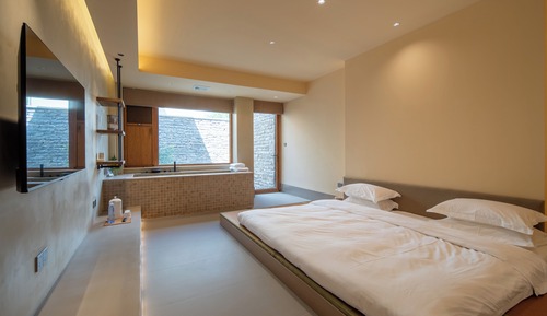 Maison Design, vue colline