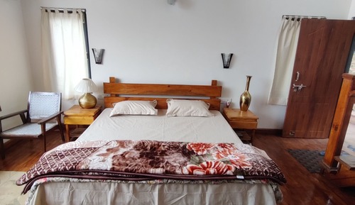 Chambre Double Familiale, vue montagne