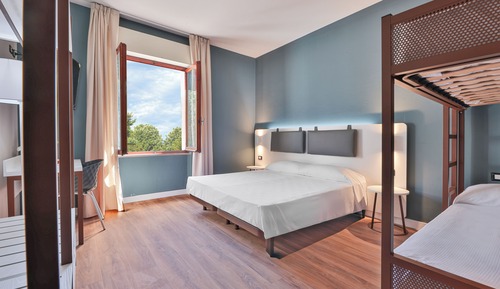 Chambre Quadruple Premium, plusieurs lits, non-fumeurs, animaux de compagnie acceptés
