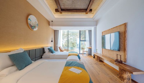Chambre Classique avec lits jumeaux, vue colline