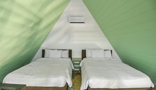 Bungalow Standard, coin cuisine, vue colline