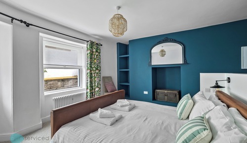2 bedroom apartment