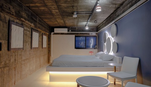 Chambre Double, vue partielle sur l'océan