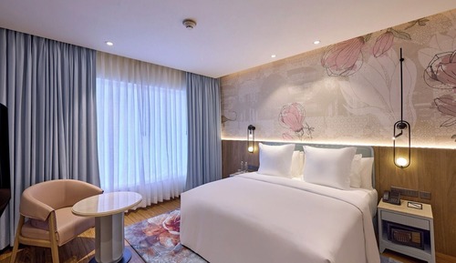 Chambre Double Royale, vue ville