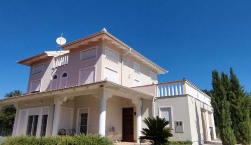 Maison (Five Bedroom Villa with Outdoor Swimm)