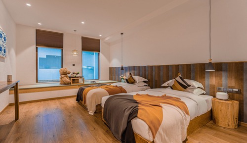 Chambre Confort avec lits jumeaux, vue cour intérieure