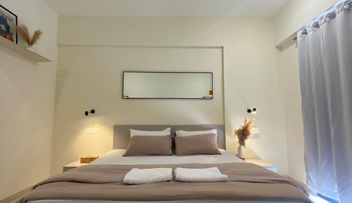 Studio Confort, vue colline