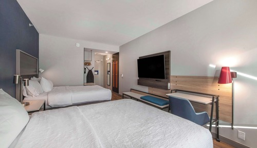Chambre, 2 grands lits