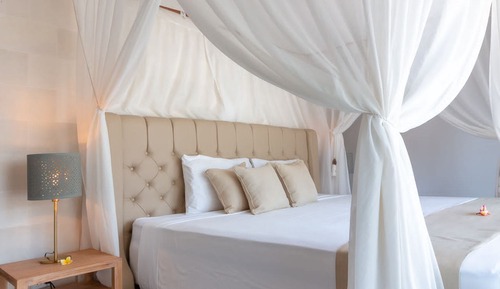 Suite Luxe, piscine privée, vue montagne