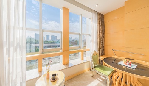 Chambre Supérieure avec lits jumeaux, vue ville
