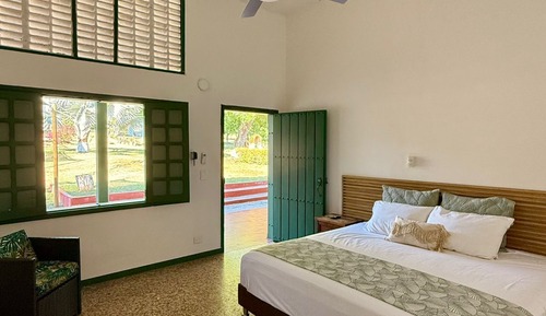 Chambre Double Deluxe, vue cour intérieure