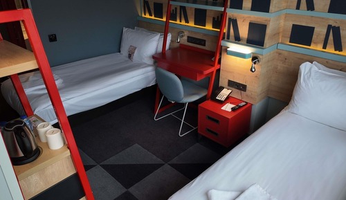 Chambre Standard, 2 lits une place