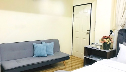 Chambre Classique, 1 très grand lit, non-fumeurs, salle de bains privée