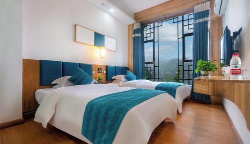 Chambre Classique avec lits jumeaux, vue colline