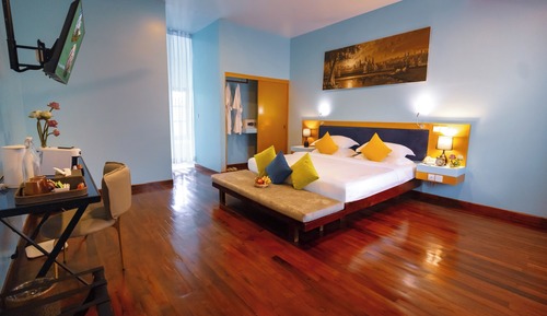 Suite, piscine privée, vue piscine