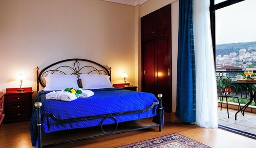 Chambre Standard Double ou avec lits jumeaux, balcon, vue ville