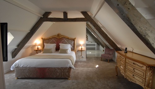 Chambre Double Supérieure Mansardée