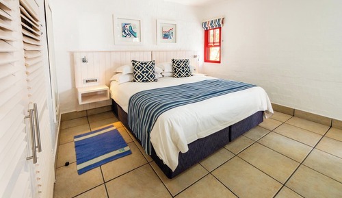 Appartement, balcon, vue piscine