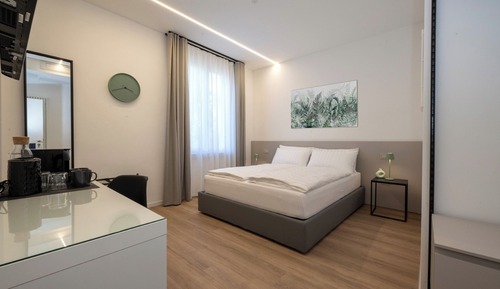 Chambre Double Classique, 1 lit double, non-fumeurs, salle de bains privée