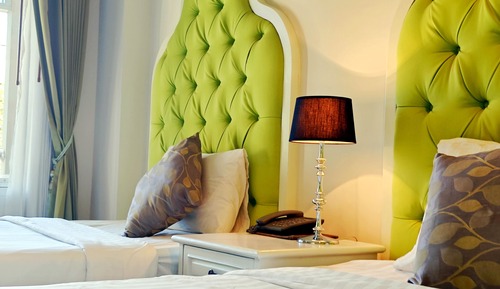 Chambre Supérieure avec lits jumeaux, vue colline
