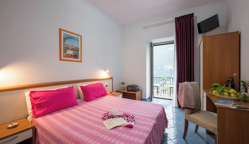Chambre Double Supérieure, balcon, vue colline