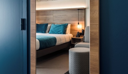 Chambre Quadruple Familiale, 1 grand lit et 1 canapé-lit