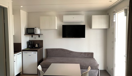 Mobile Home, patio