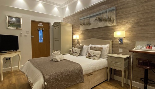 Chambre Double Deluxe, vue cour intérieure