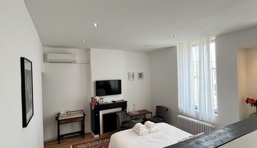 Chambre Double Premium, vue cour intérieure