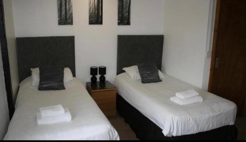 Chambre avec lits jumeaux
