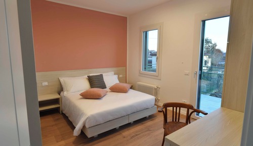 Studio Deluxe, coin cuisine, vue jardin