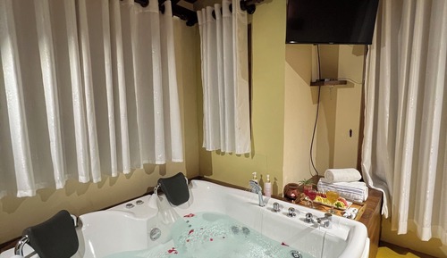 Chambre Double Supérieure, baignoire
