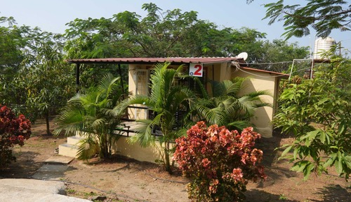 Studio, balcon, vue colline
