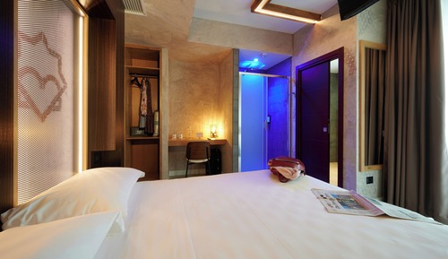 Chambre Supérieure, 1 grand lit, balcon