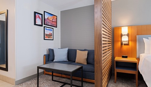 Chambre Premium, 1 très grand lit et 1 canapé-lit