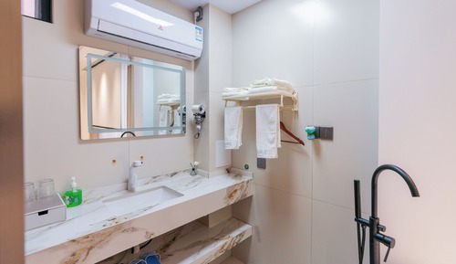 Chambre Standard avec lits jumeaux, fumeurs, salle de bains privée