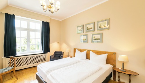 Chambre Double, 1 lit double, non-fumeurs, salle de bains privée