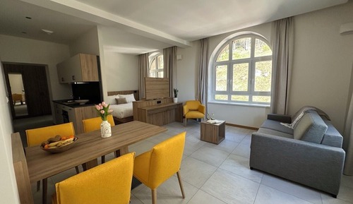 Studio Confort, vue colline