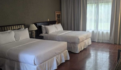 Chambre Double Standard, vue piscine