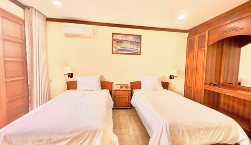Chambre Supérieure, 2 lits doubles, vue ville