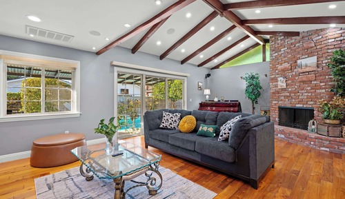 Maison, plusieurs lits, patio, vue piscine (135 Glendora)